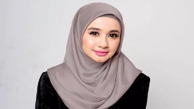 Dulu Pakai Baju Seksi, 5 Artis Ini Makin Cantik Setelah Berhijab - GenPI.co