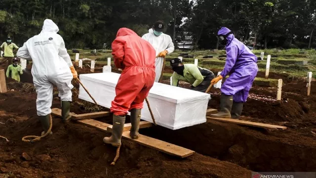 Korban Meninggal Akibat Corona di Dunia Mencapai 1 Juta Lebih - GenPI.co Korban Meninggal Akibat Corona di Dunia Mencapai 1 Juta Lebih - GenPI.co