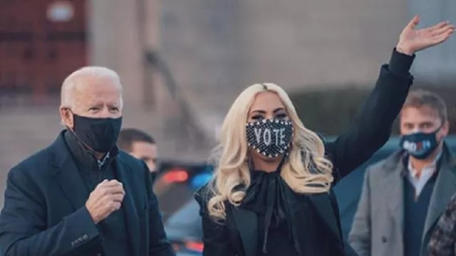 Potret Lady Gaga dan Joe Biden Saat Kampanye di Pennsylvania - GenPI.co