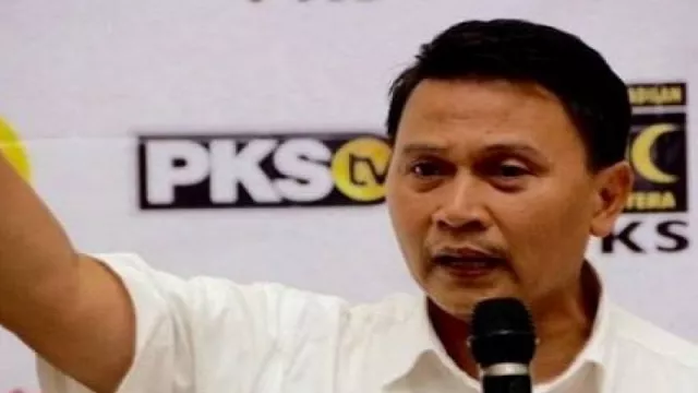 PKS: Makin Aneh, UU Cipta Kerja Berubah Lagi - GenPI.co