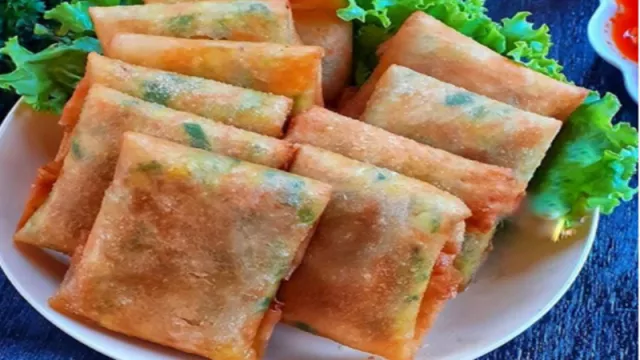 Mudah! Yuk, Coba Resep Bikin Martabak Telur Mini Isi Telur Puyuh - GenPI.co