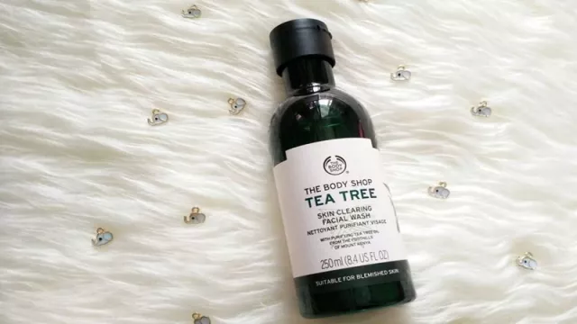 Body Shop Tea Tree Skin Clearing Facial Wash Atasi Bekas Jerawat - GenPI.co