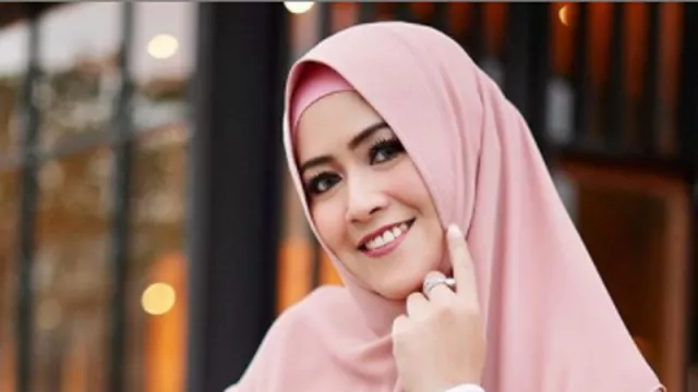 Meggy Wulandari Nikah Lagi, Reaksi Kiwil Jleb Banget - GenPI.co