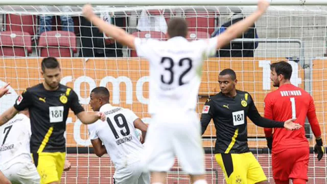 Augsburg vs Dortmund 2-0: Mantan Bidikan MU Dibuat Malu - GenPI.co