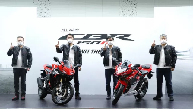 Honda CBR150R Garang Banget, Spesifikasinya Sangar - GenPI.co