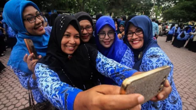 Info Terbaru Gaji PNS, TNI, Polri 2021: Ada Kabar Sedih & Gembira - GenPI.co