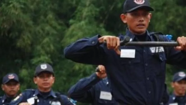 Seragam Satpam Terbaru: Gagah Banget, Mirip dengan Polisi - GenPI.co