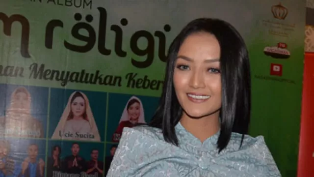 Suami Perkasa di Ranjang, Siti Badriah Selalu Minta Ampun - GenPI.co