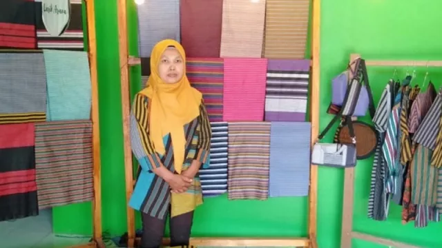 Awalnya Modal Rp 2 Juta, Suyatmi Kini jadi Produsen Batik Ternama - GenPI.co