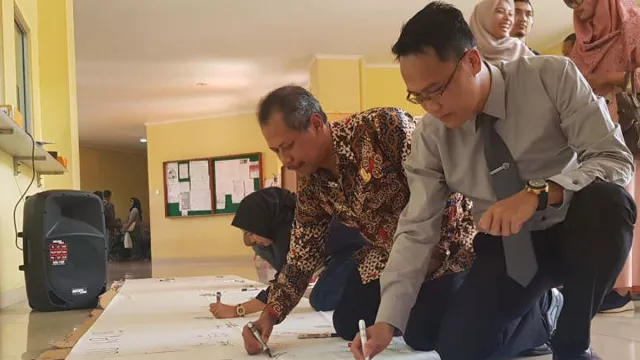 Guru Besar Undip Ingatkan Ancaman Nyata, Jokowi Mohon Waspada - GenPI.co