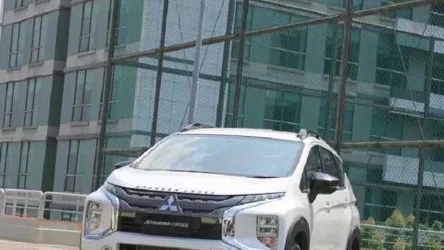 Mitsubishi Xpander Cross Rockford Fosgate Gahar, Cek Harganya - GenPI.co