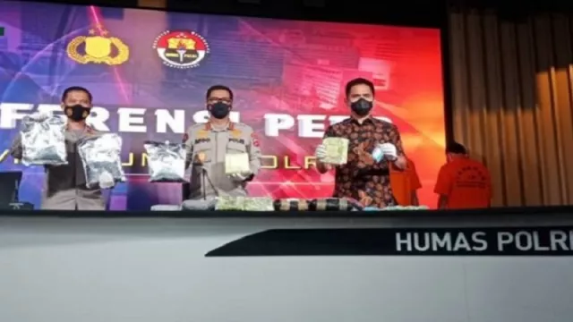Polisi bongkar Jaringan Narkoba Malaysia - GenPI.co