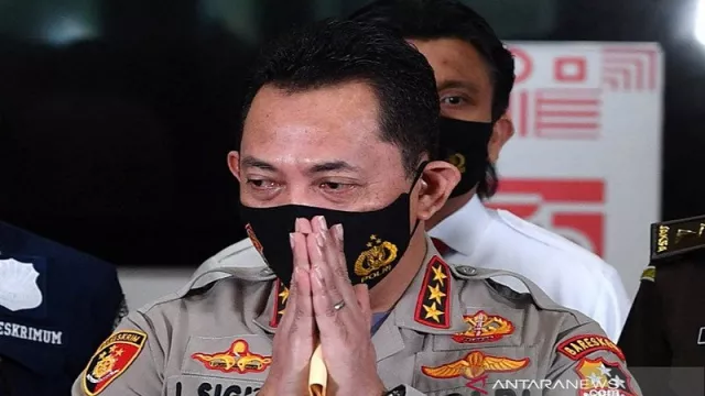 Pengamat Top Beberkan Alasan Jokowi Calonkan Komjen Listyo Sigit - GenPI.co