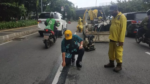 Awas, Jalan Berlubang di Sudirman-Thamrin Bikin Resah - GenPI.co