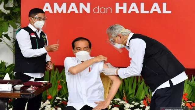 21 Tokoh Masyarakat di Jakarta Disuntik Vaksin Corona - GenPI.co
