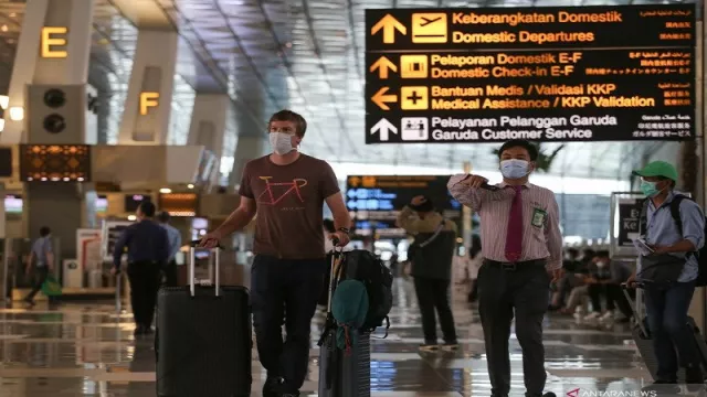 Indonesia Lockdown, 153 WN China Lolos di Bandara Soetta - GenPI.co