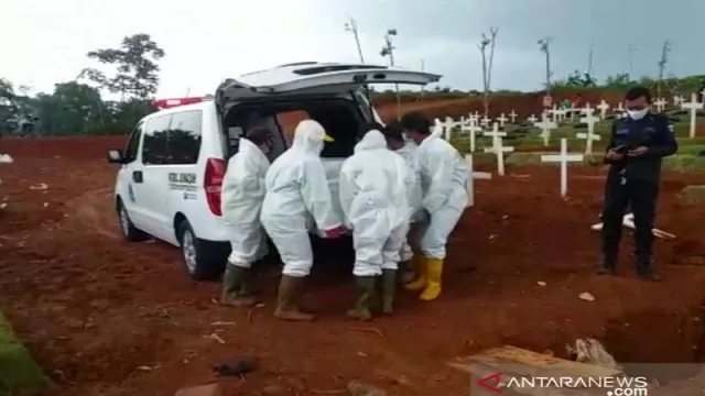 Maaf! Tempat Pemakaman Jenazah Covid-19 di Jakarta Sudah Penuh - GenPI.co