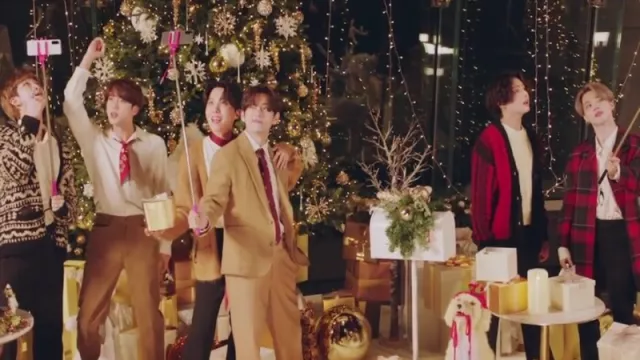Dynamite Natal, Kekompakan Jungkook dan Jimin BTS Curi Perhatian - GenPI.co Dynamite Natal, Kekompakan Jungkook dan Jimin BTS Curi Perhatian - GenPI.co