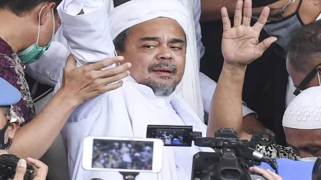 Habib Rizieq Shihab Ditahan, FPI Mulai Melunak - GenPI.co