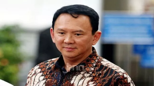 Jubir Jokowi Ungkit Kasus Ahok Soal UU ITE, Pakar Top Meradang! - GenPI.co