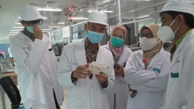 Waduh! Vaksin Sinovac Halal Tapi Belum Tayib, Ini Alasannya... - GenPI.co Waduh! Vaksin Sinovac Halal Tapi Belum Tayib, Ini Alasannya... - GenPI.co
