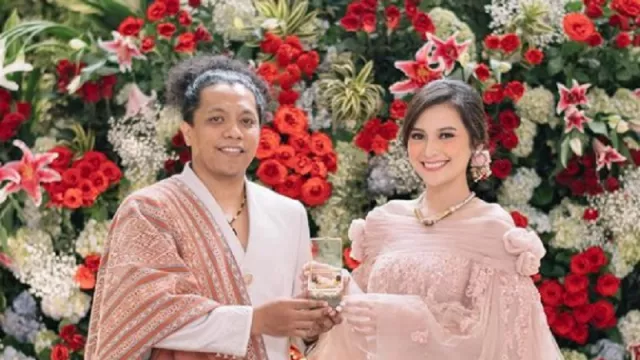 Arie Kriting dan Indah Permatasari Menikah, Ibunda Tak Beri Restu - GenPI.co