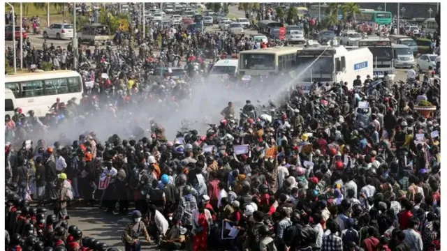 Pasukan Myanmar Menggila, 5 Demonstran Tewas Ditembak! Ya Allah - GenPI.co Pasukan Myanmar Menggila, 5 Demonstran Tewas Ditembak! Ya Allah - GenPI.co