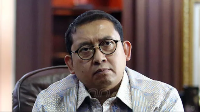 Fadjroel Pamer Indeks Kepercayaan Jokowi, Respons Fadli Zon Tajam - GenPI.co