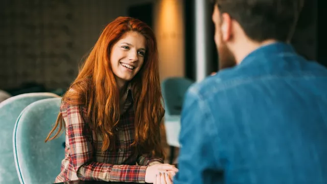 Lakukan 4 Trik ini, Gadis itu Akan Tertawa dan Mulai Menyukaimu - GenPI.co