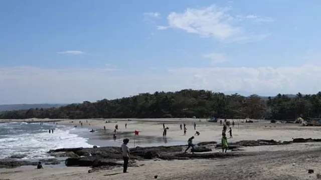Dua Pantai di Garut ini Dijamin Bikin Kamu Lupa Pulang - GenPI.co