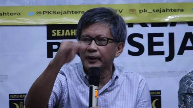 Rocky Gerung Sebut Mahfud MD Cari Alasan, Oh Ternyata... - GenPI.co