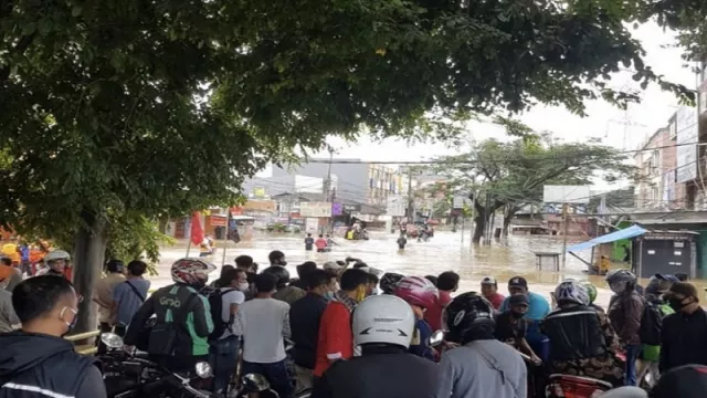 Kompleks Ciledug Indah 1 Meter, Warga Mulai Mengungsi - GenPI.co