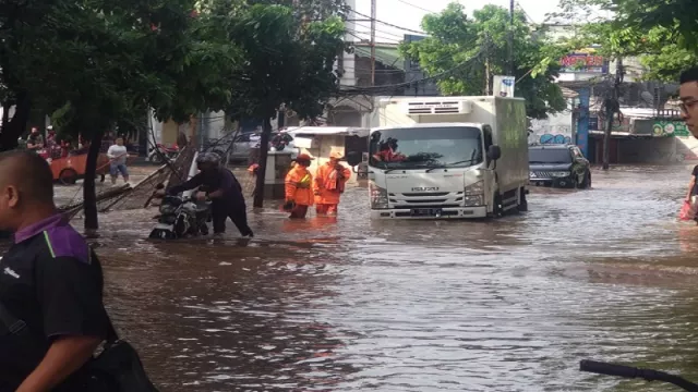 Wagub DKI Klaim Penanganan Banjir Sudah Baik - GenPI.co