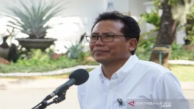 Jubir Istana Bocorkan Isu Reshuffle Kabinet, Menteri Siap-siap - GenPI.co