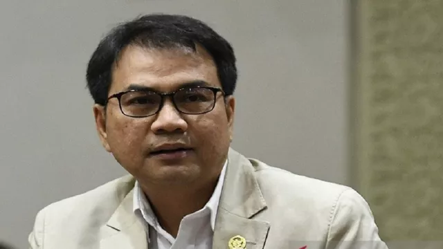 PSI Sebut Aziz Syamsuddin Bak Pedang Bermata Dua - GenPI.co