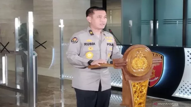 Polisi Masih Kejar Nabi ke-26 Jozeph Paul Zhang - GenPI.co