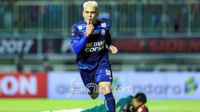 3 Pemain Sepak Bola yang Meroket Usai Mualaf, Ada dari Indonesia - GenPI.co