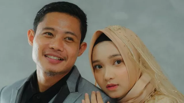 Rayakan Setahun Pernikahan, Istri Evan Dimas Ngebet Punya Anak - GenPI.co