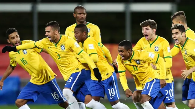 Pemain Timnas Brasil Ini Tergila-gila dengan Sepak Bola Indonesia - GenPI.co