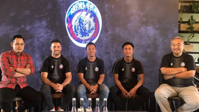 IPW 'Sliding Tackle' Piala Menpora, Arema FC Beri Respons Keras! - GenPI.co