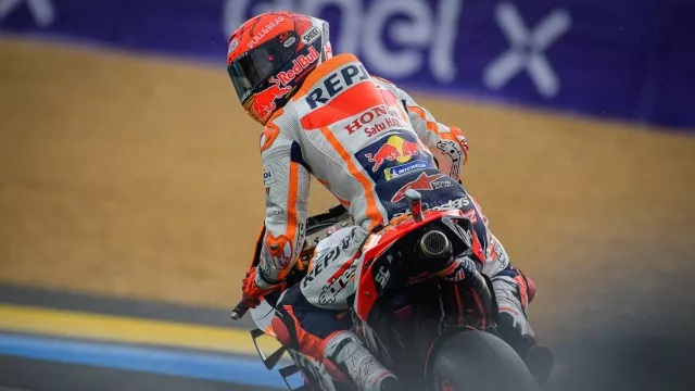 Tusuk dari Belakang, Lorenzo Bongkar Borok Marquez di MotoGP - GenPI.co
