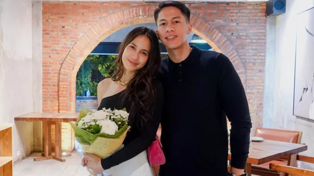 Arsyah Rasyid, Pria yang Buat Pevita dan Maudy Ayunda Sempoyongan - GenPI.co