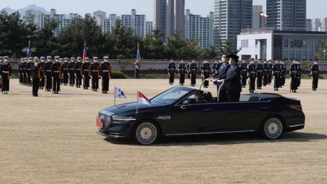 Gagah dan Perkasa! Prabowo Disambut Bak Presiden di Korea Selatan - GenPI.co