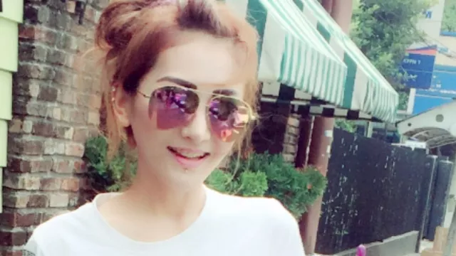 Rhere Valentina, Eks Model Panas yang Hijrah Sebelum Meninggal - GenPI.co Rhere Valentina, Eks Model Panas yang Hijrah Sebelum Meninggal - GenPI.co