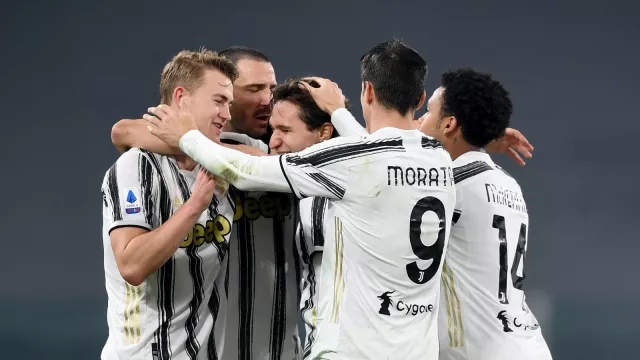 Nekat! AC Milan vs Juventus Tetap Lanjut Walau Ada yang Covid - GenPI.co