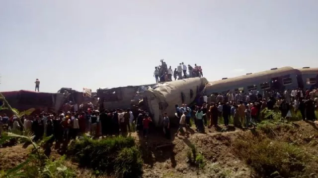 Merinding, Tabrakan Maut Kereta di Mesir, Warga Tewas Mengenaskan - GenPI.co