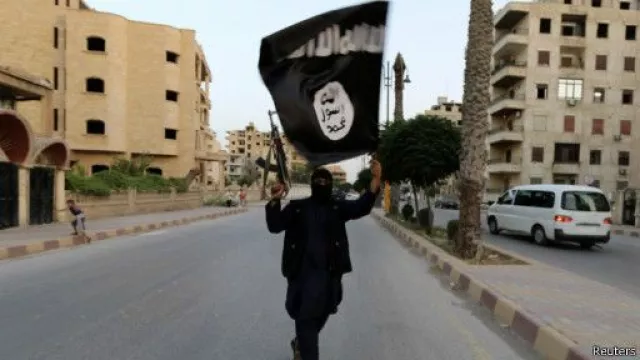 Nyawa 180 Warga Terancam, Bisa Mati Berdiri Ditembak ISIS, Ngeri! - GenPI.co
