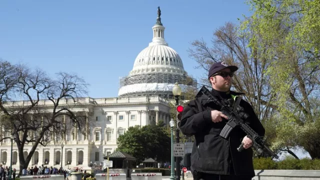 Ngeri, Ancaman Serius Kelompok Bersenjata Akan Serbu Capitol Hill - GenPI.co