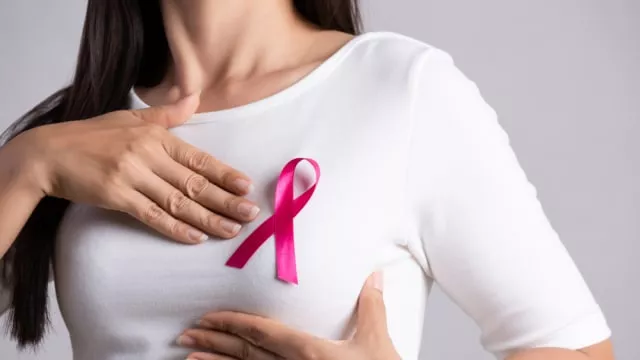 Mencengangkan, 11.000 Wanita Hidup dengan Kanker Payudara, Miris! - GenPI.co