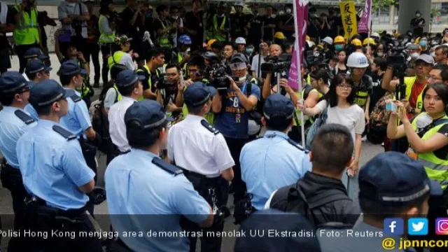 Mencekam, Demonstran Termasuk Pengacara AS Ditangkap di Hong Kong - GenPI.co